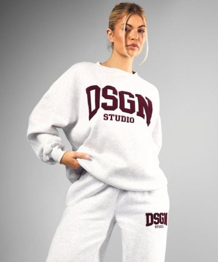Boohoo - Dsgn Studio Toweling Applique Oversized Crew Neck Sweatshirt