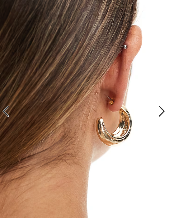 Pieces ridged chunky hoop earrings in gold