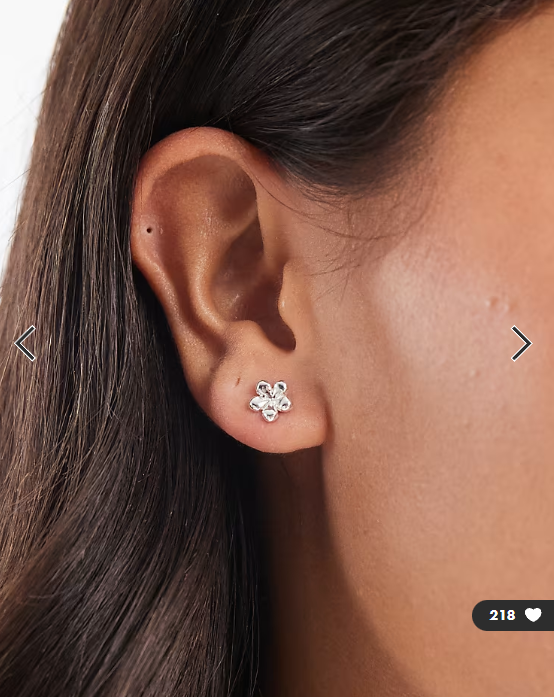 Pieces 18k plated flower studs in silver tone