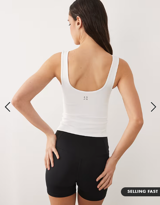 4505 Icon active slightly cropped vest in white
