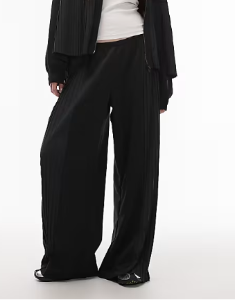 Nike pleated wide leg trousers in black