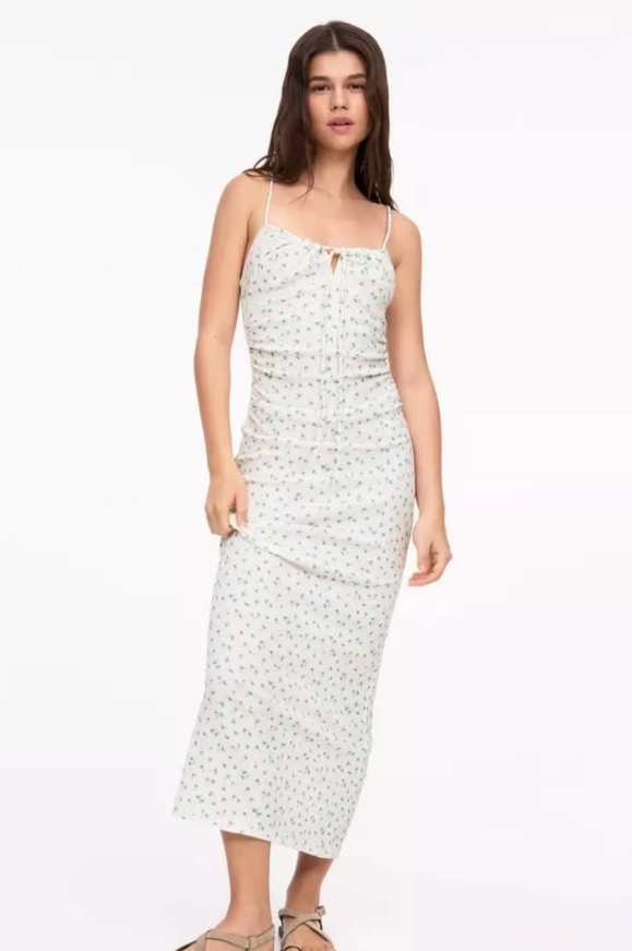 Pull&bear - ditsy floral textured maxi dress in white
