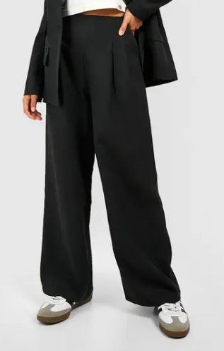 boohoo Petite Tailored Relaxed Woven Trouser