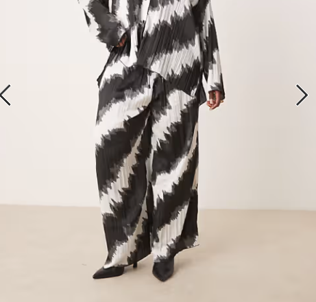 ASOS DESIGN Curve plisse relaxed pants in mono print