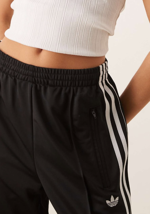 Adidas - firebird loose track pants in black