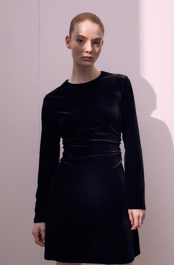 H&M - FITTED VELOUR DRESS- Black