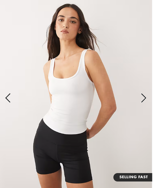 4505 Icon active slightly cropped vest in white