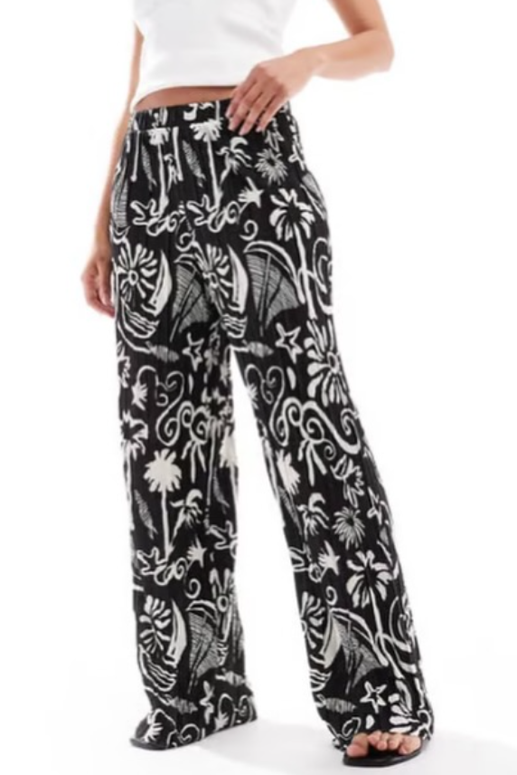 Vero Moda high waist wide leg plisse trouser in tropical conversational print