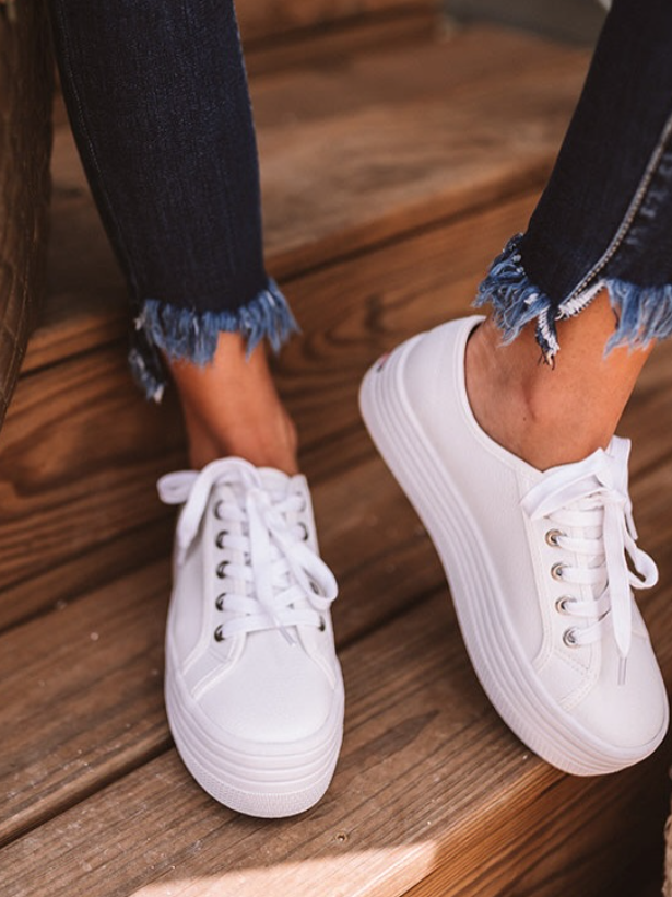 STEVE MADDEN BOBBI-30 PLATFORM SNEAKER