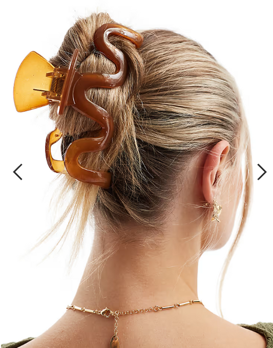 Pieces XL squiggle hair claw clip in dark brown