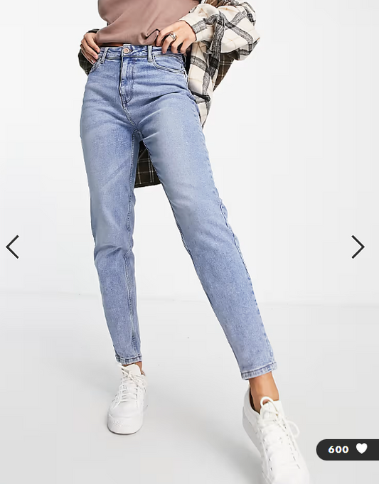 Pieces kesia high waisted mom jeans in bleach wash