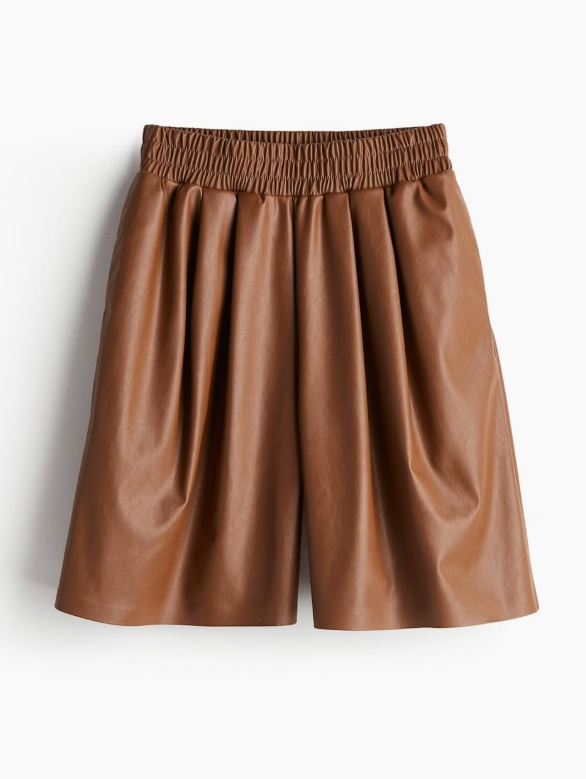 H&M-BERMUDA SHORTS IN COATED FABRIC