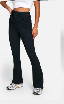 Boohoo - Petite Fold Over Waistband Crinkle Flare Trousers