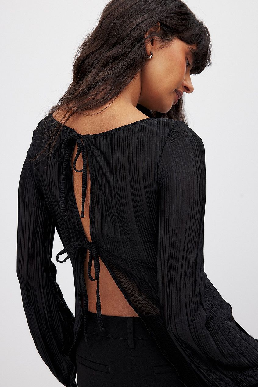 Back Tie Strap Long Sleeve Top
