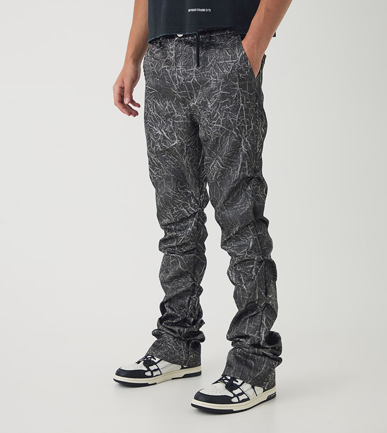 boohooMAN Printed Mid Rise Flared Trousers