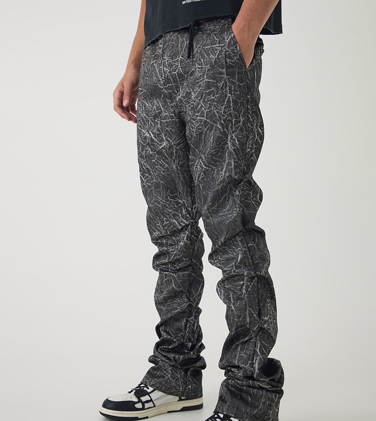boohooMAN Printed Mid Rise Flared Trousers