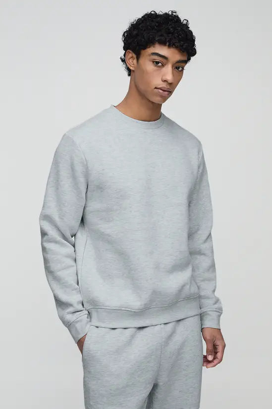 boohooMAN Essential Regular Fit Crew Neck Sweatshirt