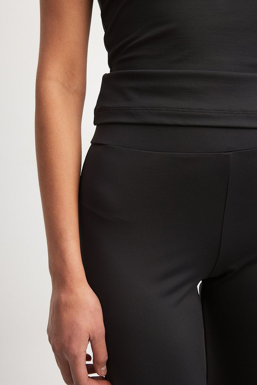 Body Hugging Mid Waist Leggings