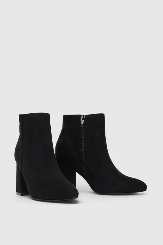 Wallis - Wide Fit Abbey Pointed Ankle Boots