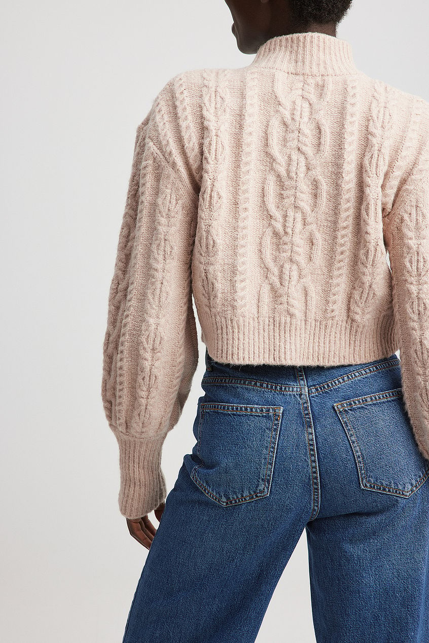 Cable Knitted Short Sweater