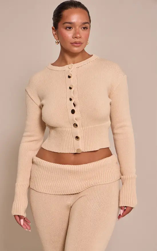 PrettyLittleThing Shape Knitted Button Front Cardigan