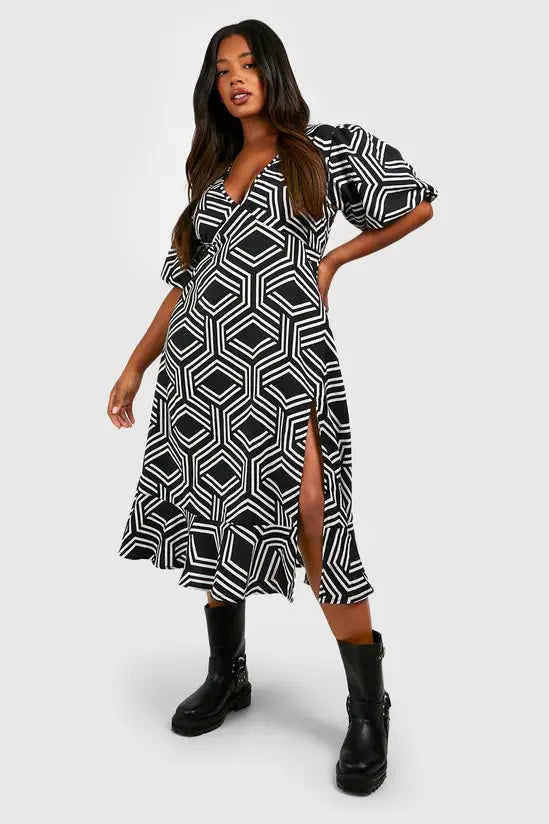 boohoo Plus Mono Print Midi Smock Dress