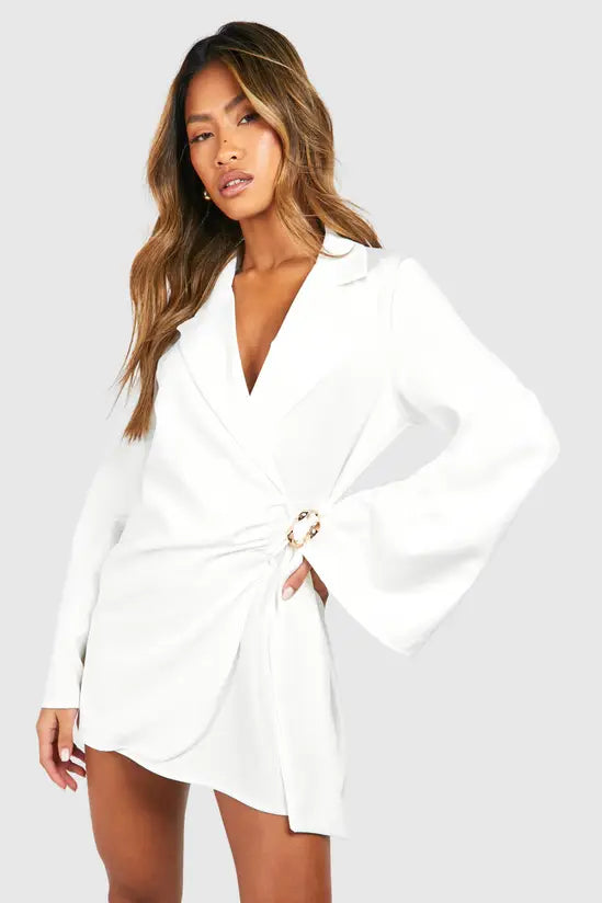 Boohoo - Buckle Detail Tie Waist Tailored Blazer Dress