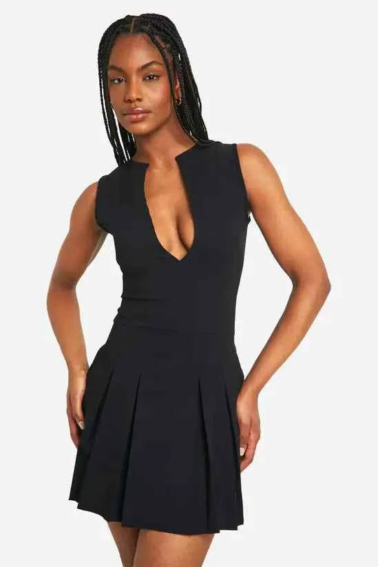 Boohoo - Tall Bengaline Pleated Playsuit