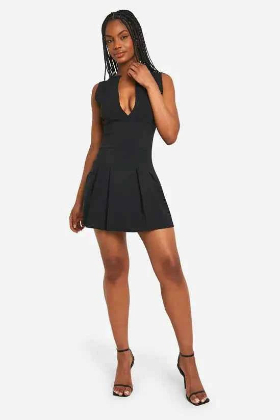 Boohoo - Tall Bengaline Pleated Playsuit