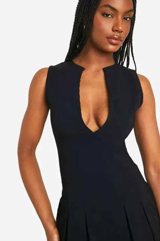 Boohoo - Tall Bengaline Pleated Playsuit