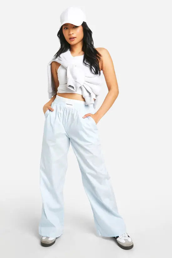 Boohoo - Petite Contrast Waistband Trouser