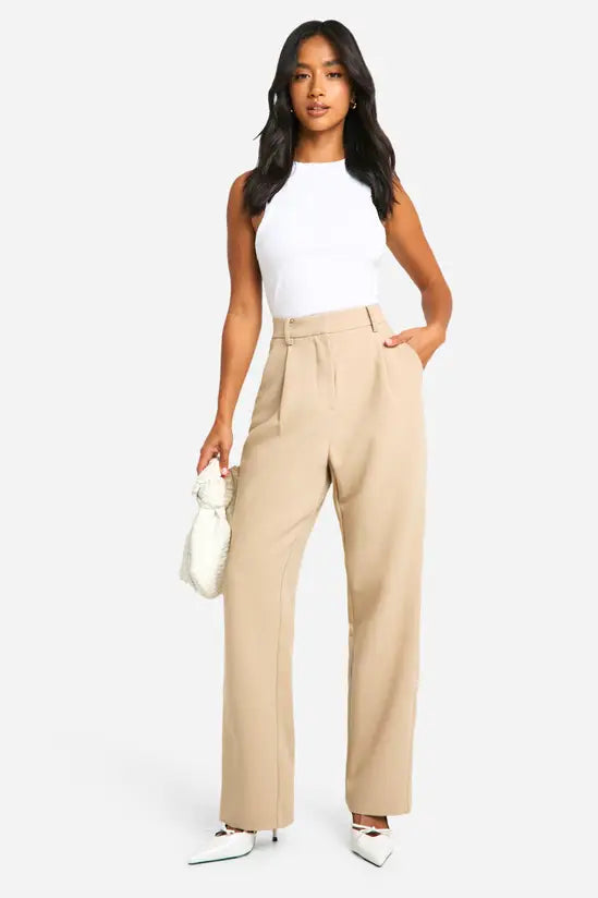 boohoo Petite Essential Straight Leg Tailored Trousers