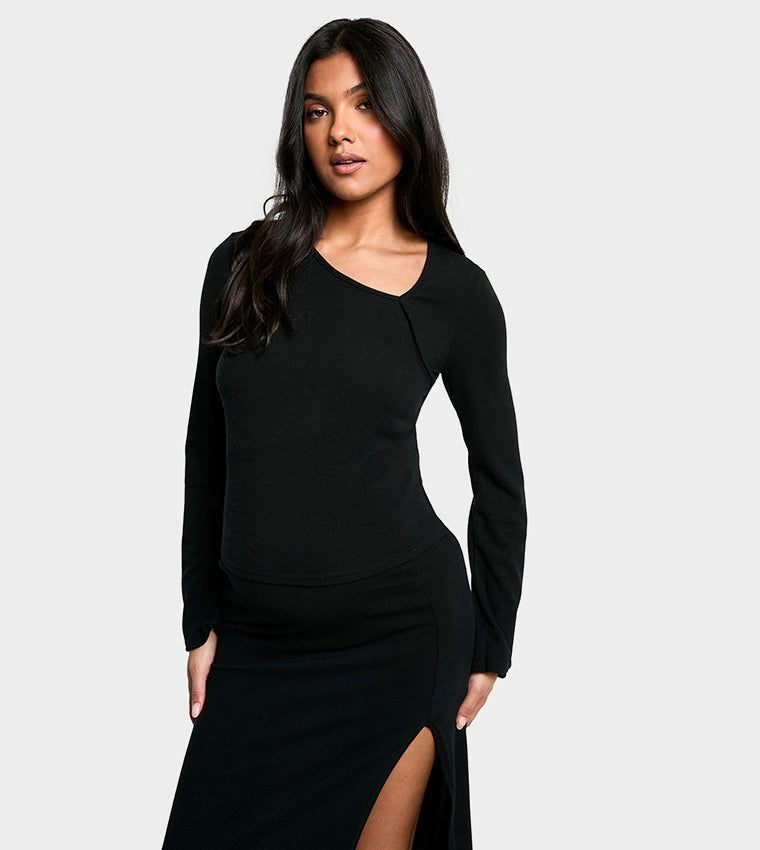 boohoo Ribbed Asymmetric Neck Long Sleeves Maternity Top