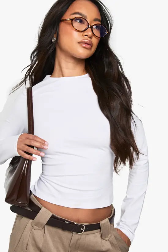boohoo Basic Long Sleeve Crew Neck Crop Top