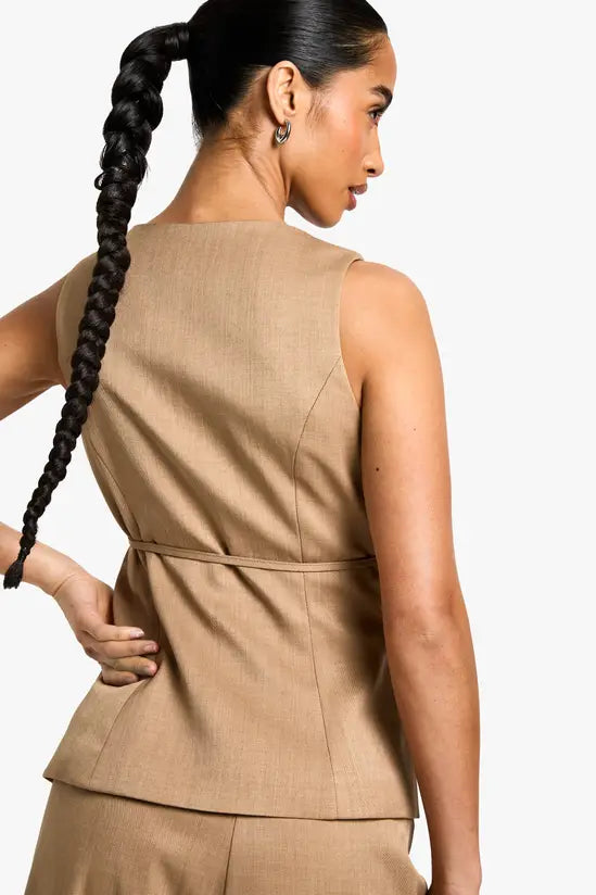 boohoo Petite Linen Look Waistcoat