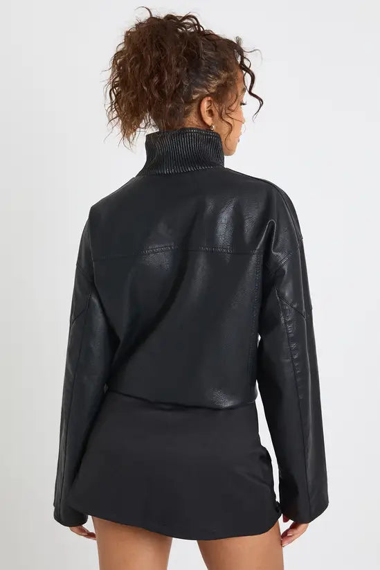 boohoo Chunky Eyelet Detail Mini Skort