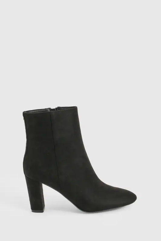 Boohoo - Faux Suede Block Heel Seam Detail Ankle Boots