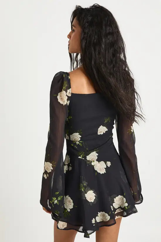 boohoo Floral Ruched Sweetheart Pleated Skater Dress