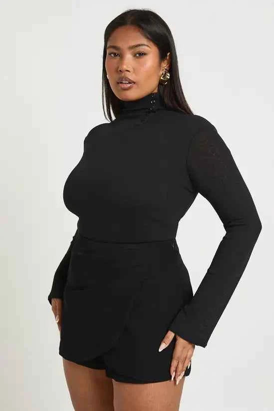 boohoo Plus Ruched Skorts