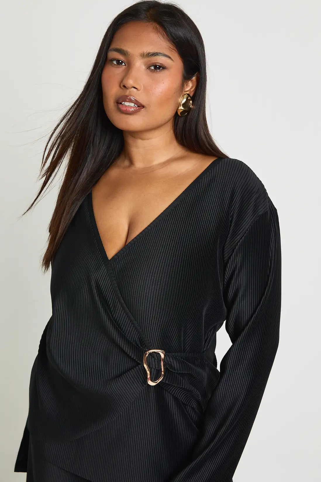 boohoo Plus Long Sleeve Gold Trim Detail Plisse Top