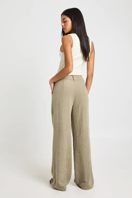 boohoo Peached Pleated Wide Leg Trousers