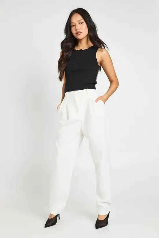 boohoo Petite Essential Slim Leg Tailored Trousers