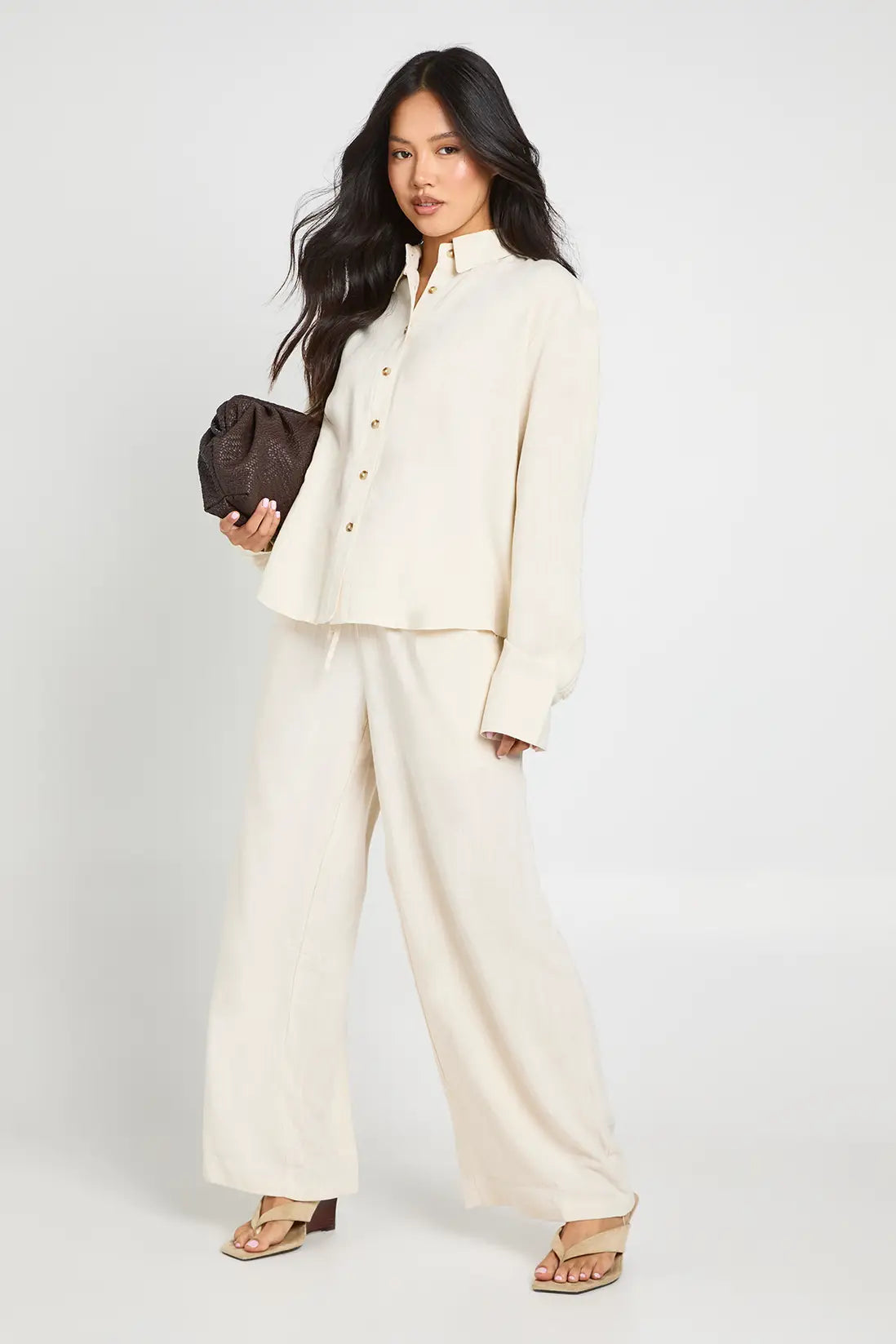 boohoo Petite Premium Linen Wide Leg Trousers