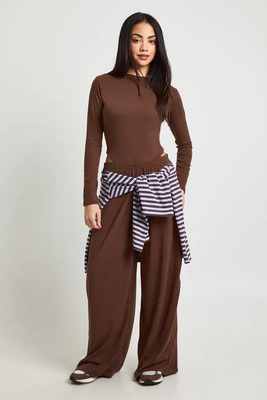 boohoo Ultra Soft Wide Leg Trouser