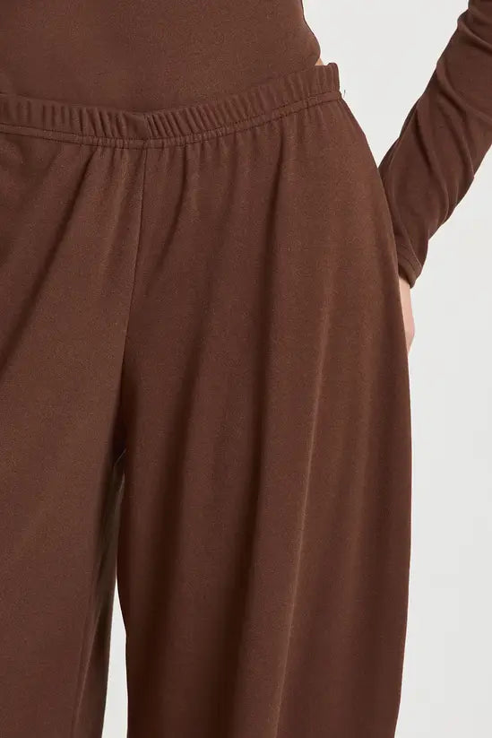 boohoo Ultra Soft Wide Leg Trouser