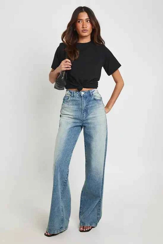 boohoo Shoulder Pad Knot Hem T-Shirt