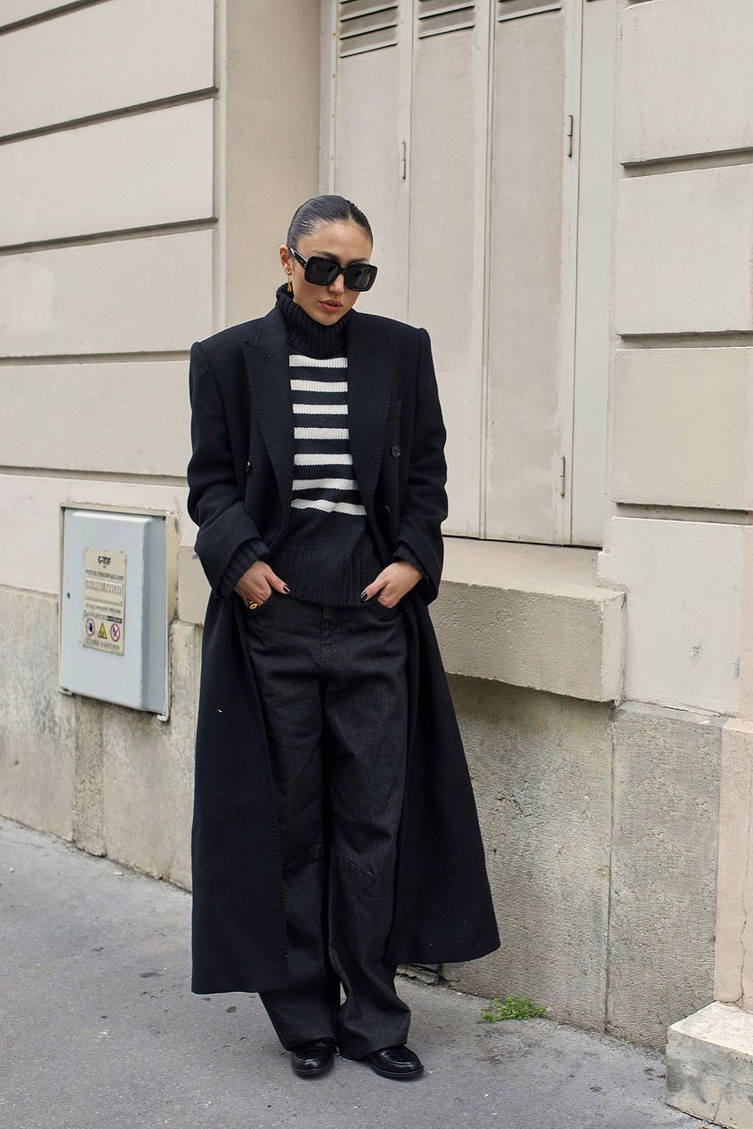 Turtle Neck Knitted Striped Sweater