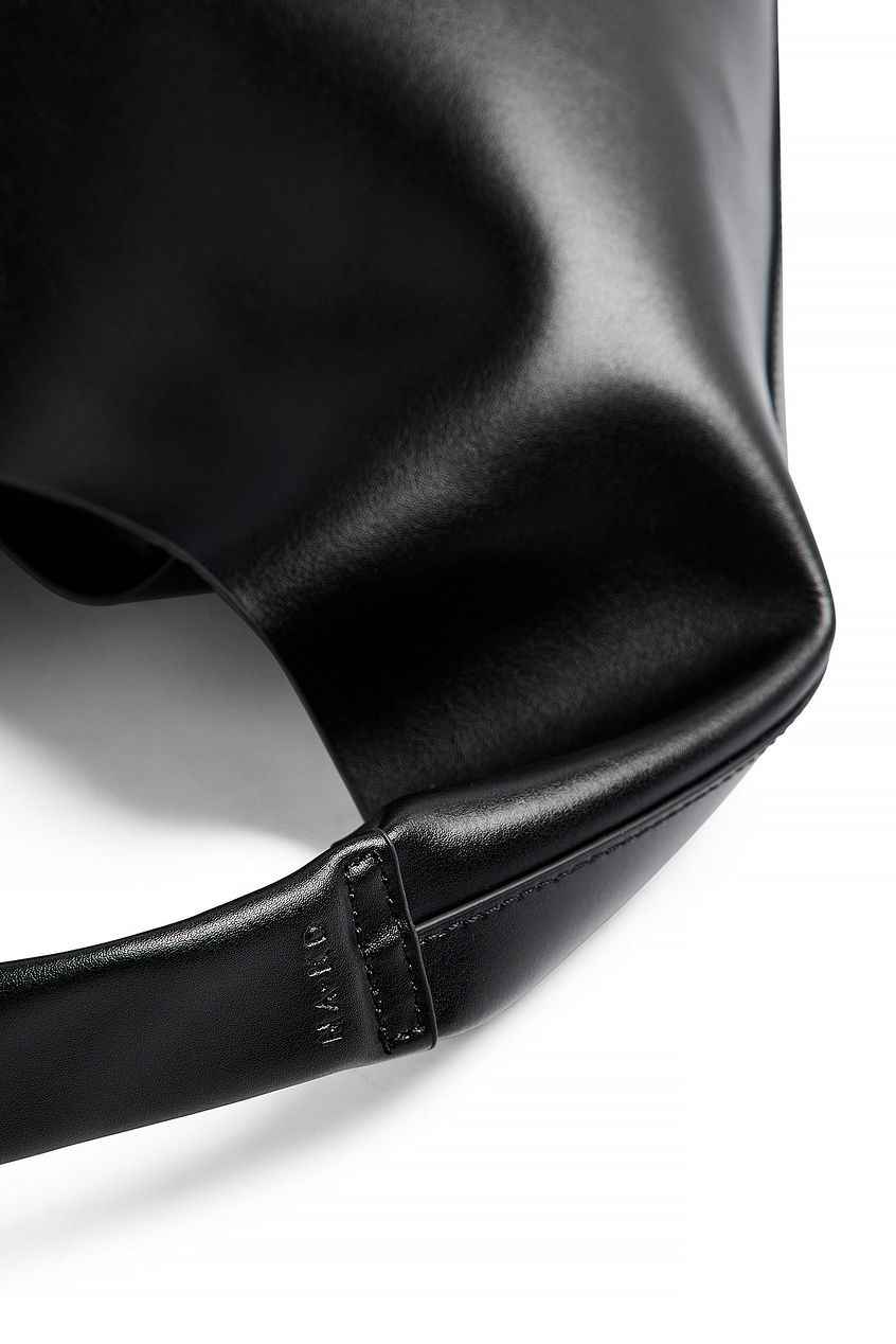 Na-kd Leather Triangular Tote Bag