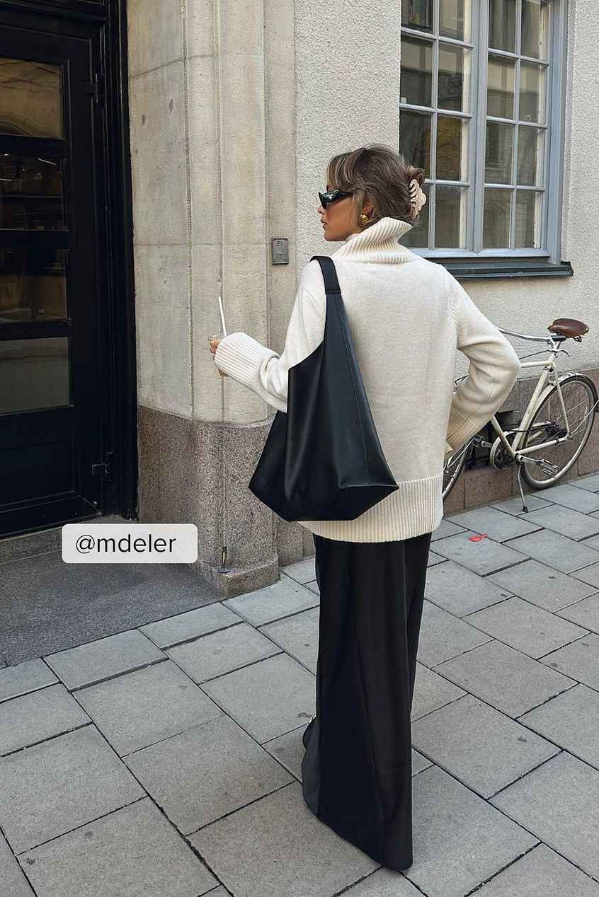 Na-kd Leather Triangular Tote Bag