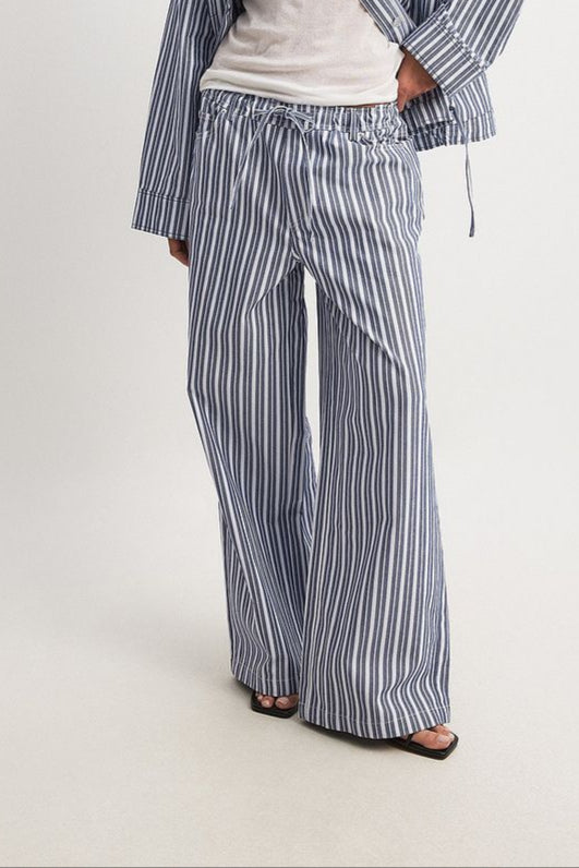 Mid Waist Drawstring Detail Trousers